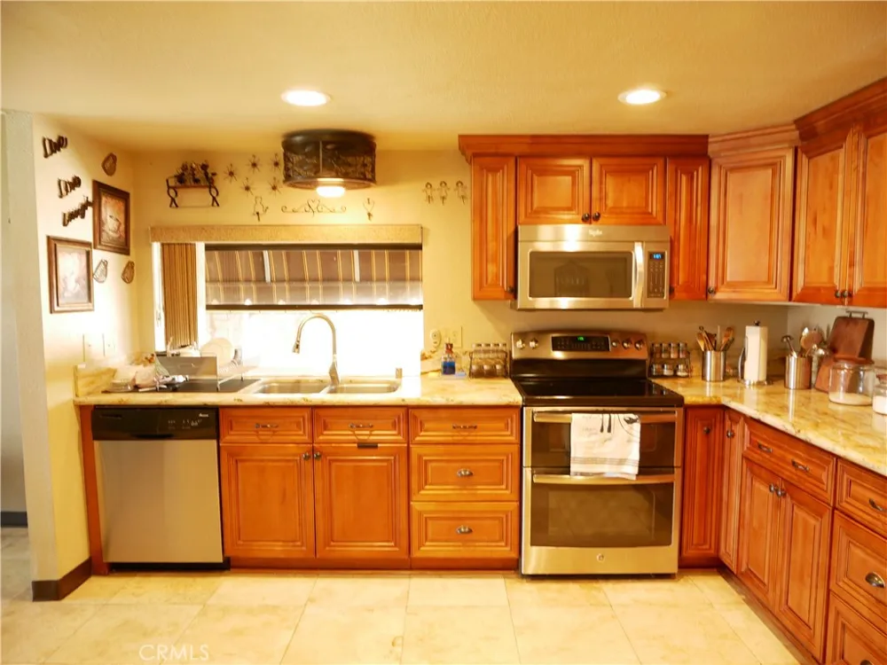 18090 Mariner Drive Victor Valley, CA 92395