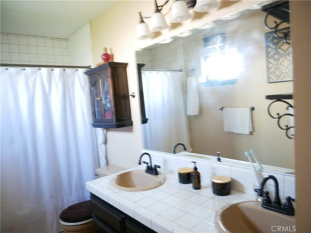 18090 Mariner Drive Victor Valley, CA 92395