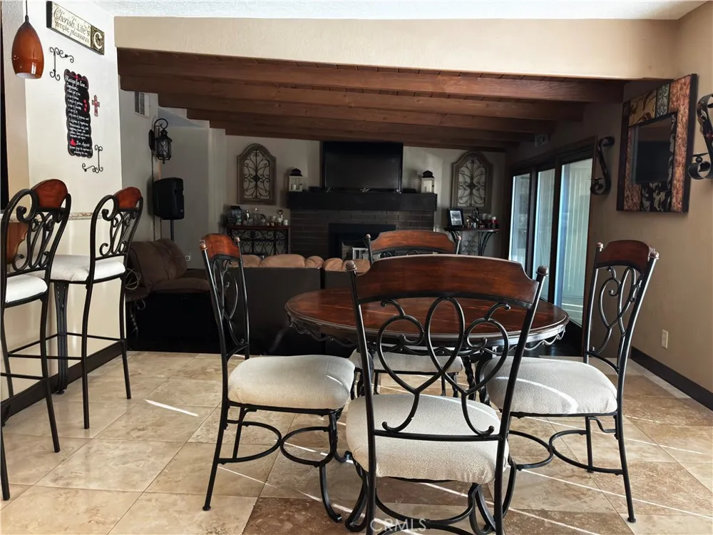18090 Mariner Drive Victor Valley, CA 92395