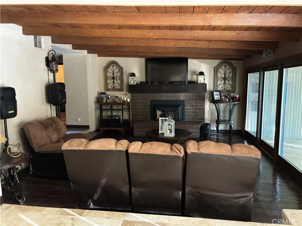 18090 Mariner Drive Victor Valley, CA 92395