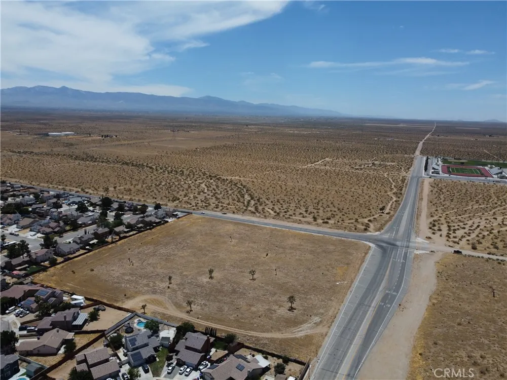 3 Mojave Dr Adelanto, CA 92301