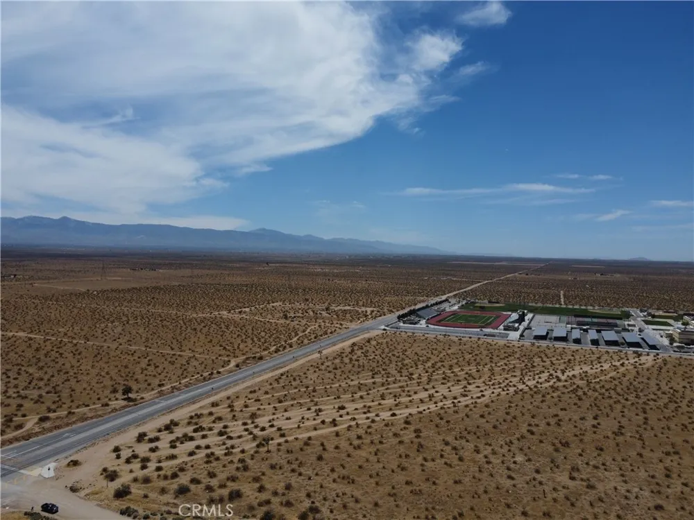 3 Mojave Dr Adelanto, CA 92301