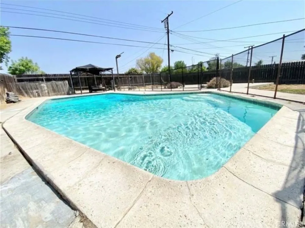 706 Kemp Riverside, CA 92501