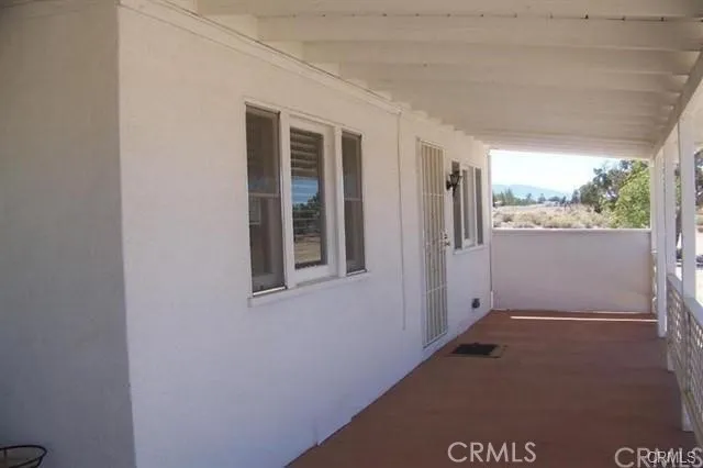 9548 White Rd Phelan, CA 92371