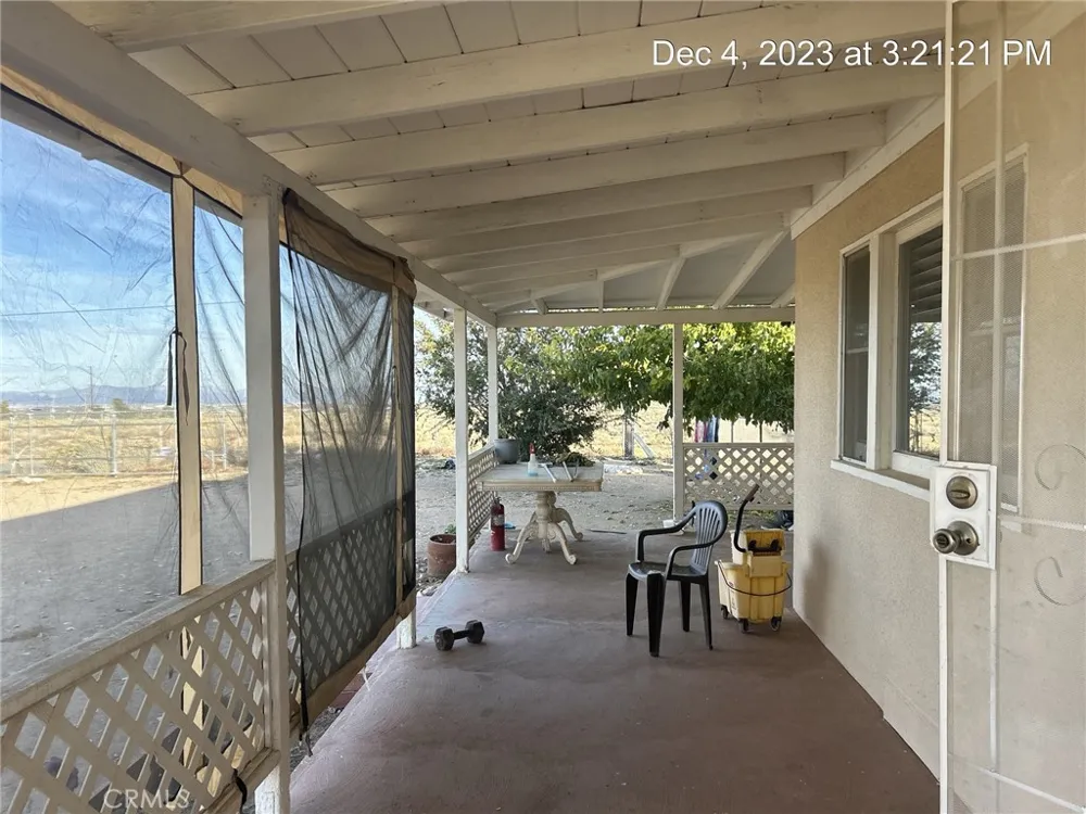 9548 White Rd Phelan, CA 92371
