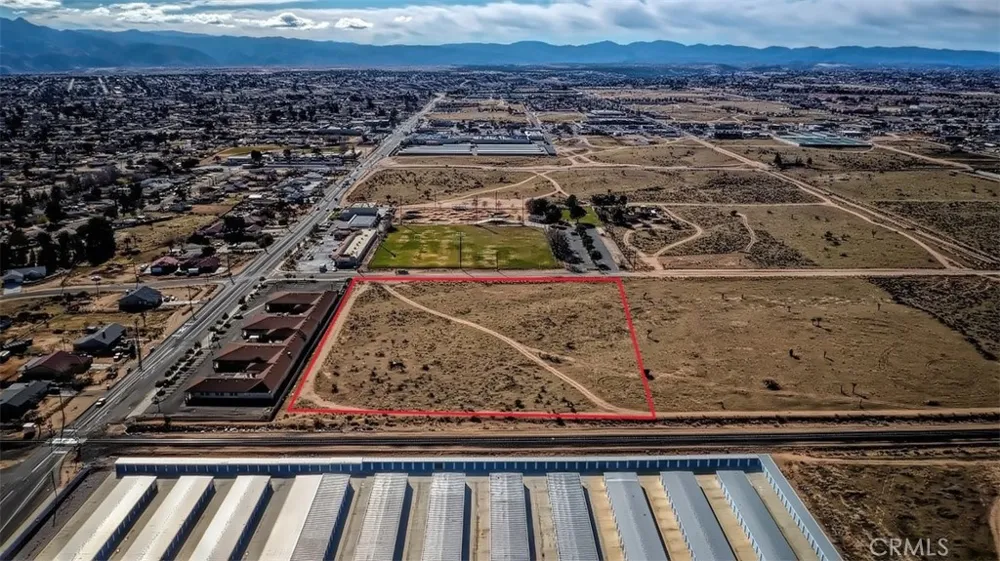 Live Oak Street Hesperia, CA 92345