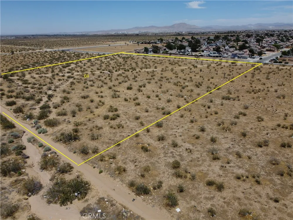 4 Aster Adelanto, CA 92301