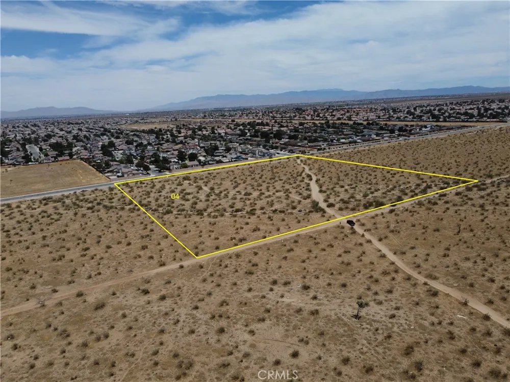 4 Aster Adelanto, CA 92301