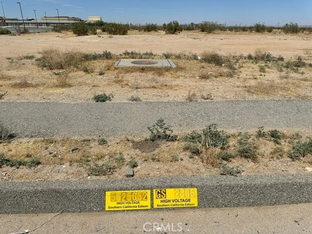 4 Aster Adelanto, CA 92301