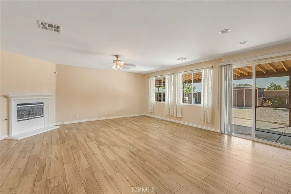 15143 Arcadian Adelanto, CA 92301