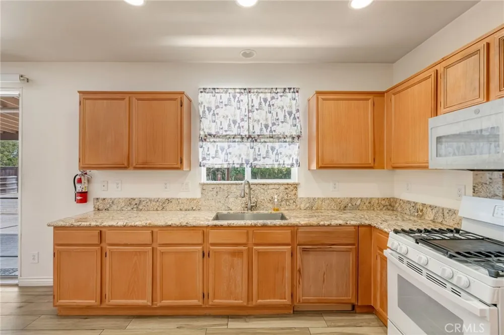 15143 Arcadian Adelanto, CA 92301