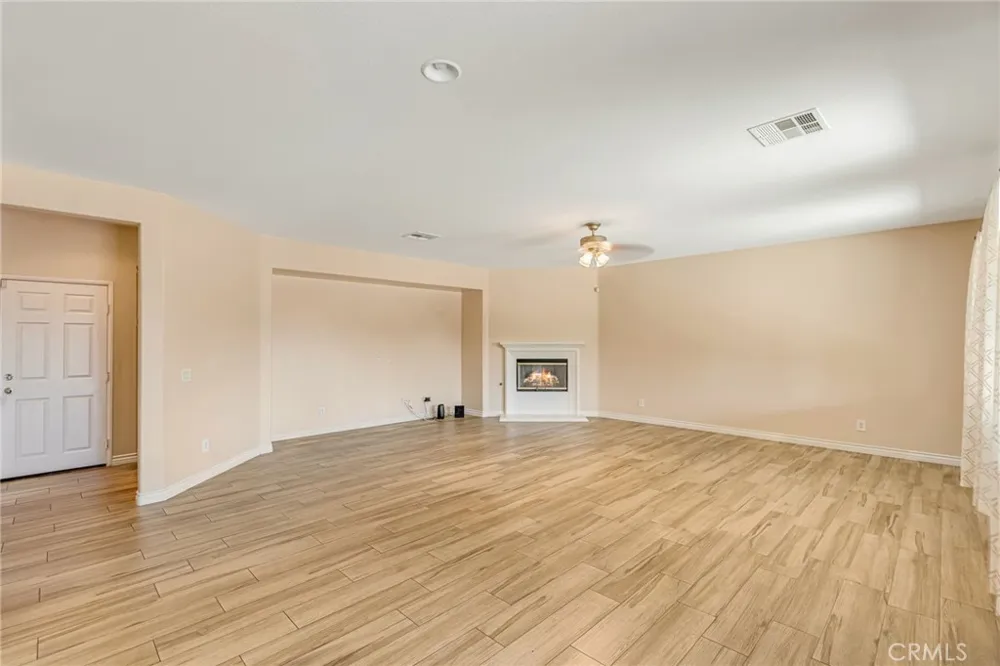15143 Arcadian Adelanto, CA 92301