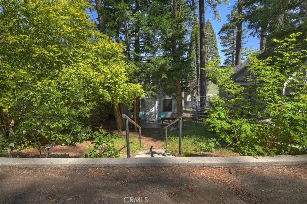 22838 Waters Crestline, CA 92325
