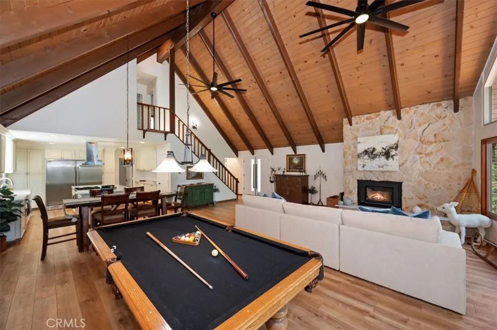 260 El Dorado Drive Lake Arrowhead, CA 92352