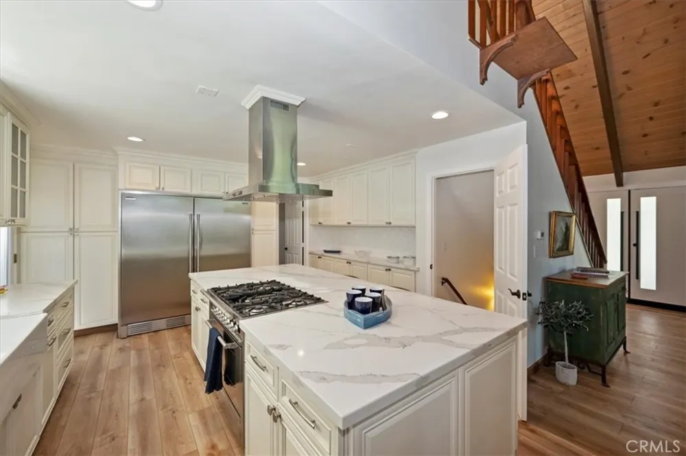 260 El Dorado Drive Lake Arrowhead, CA 92352