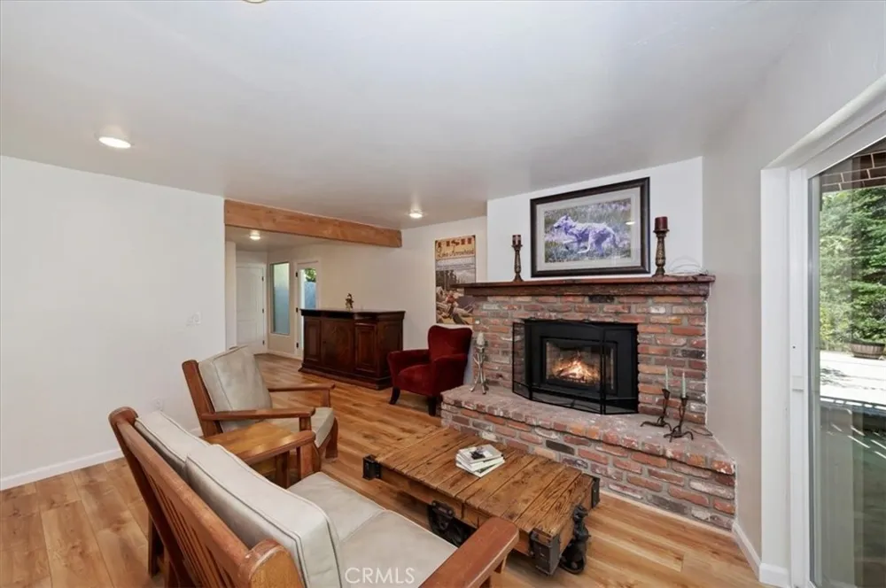 260 El Dorado Drive Lake Arrowhead, CA 92352