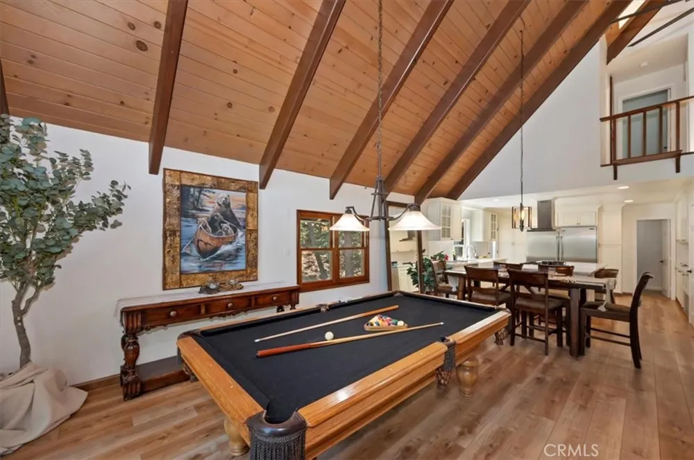 260 El Dorado Drive Lake Arrowhead, CA 92352