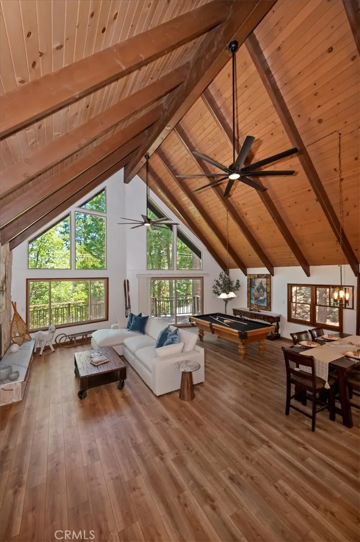 260 El Dorado Drive Lake Arrowhead, CA 92352