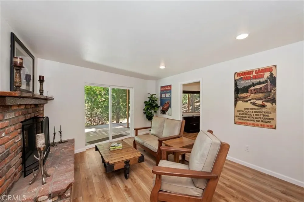 260 El Dorado Drive Lake Arrowhead, CA 92352