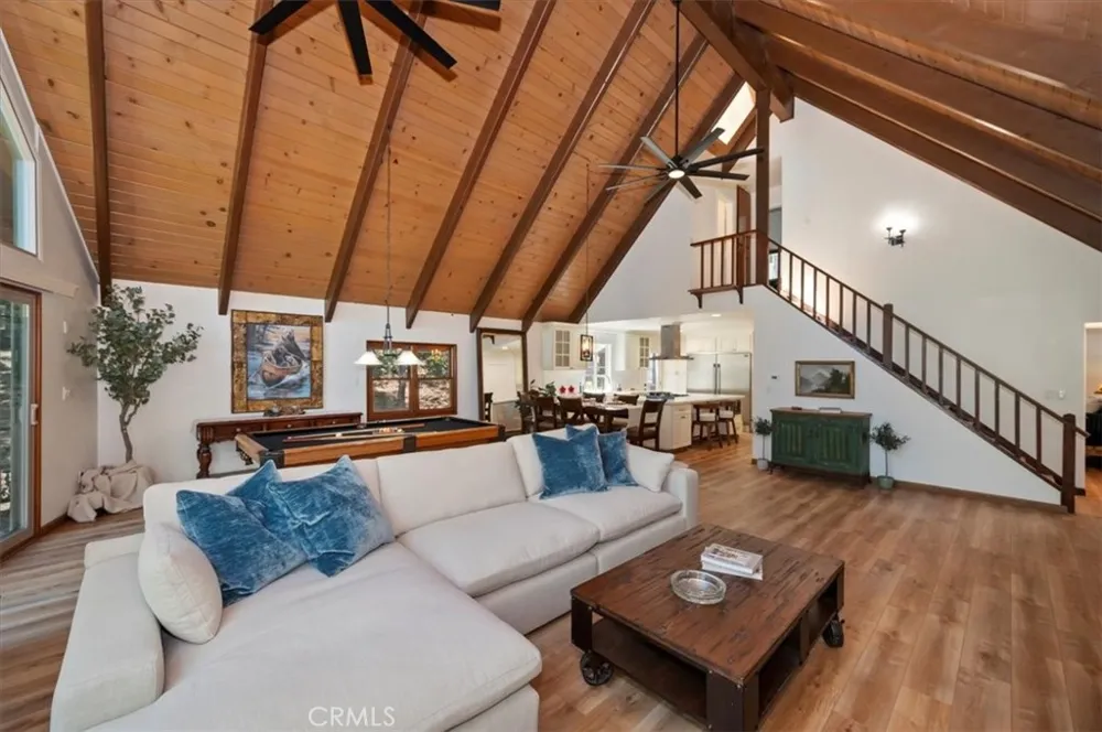 260 El Dorado Drive Lake Arrowhead, CA 92352