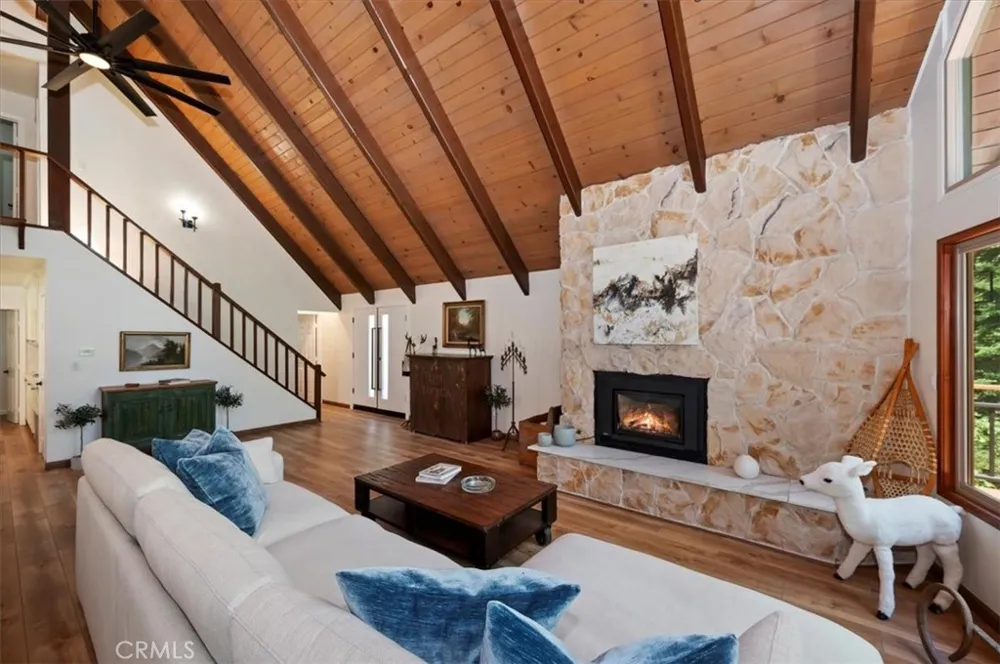 260 El Dorado Drive Lake Arrowhead, CA 92352