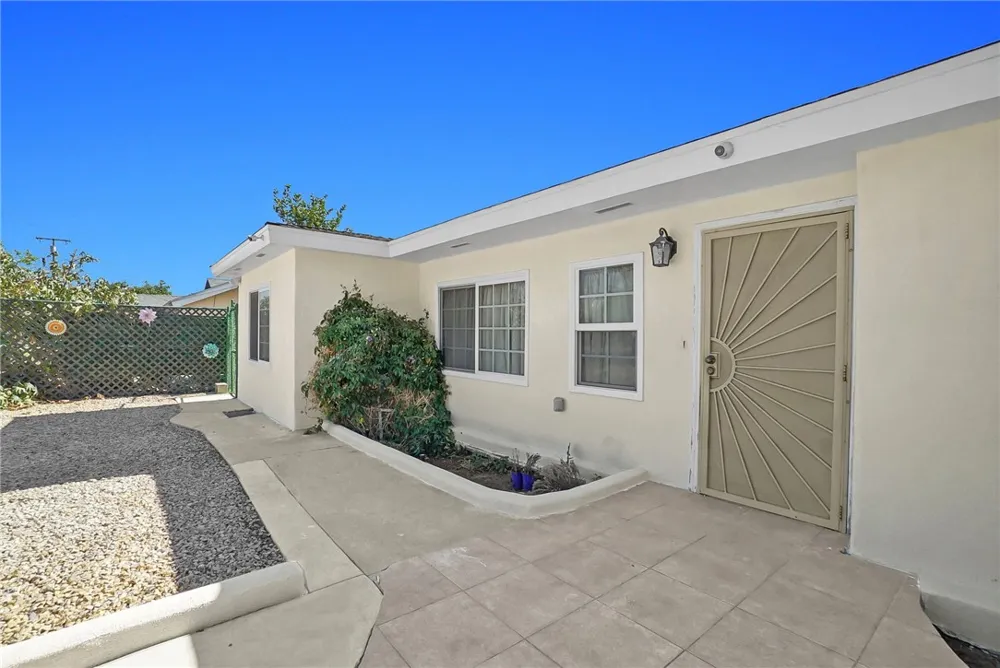 7746 Mckinley Avenue San Bernardino, CA 92410