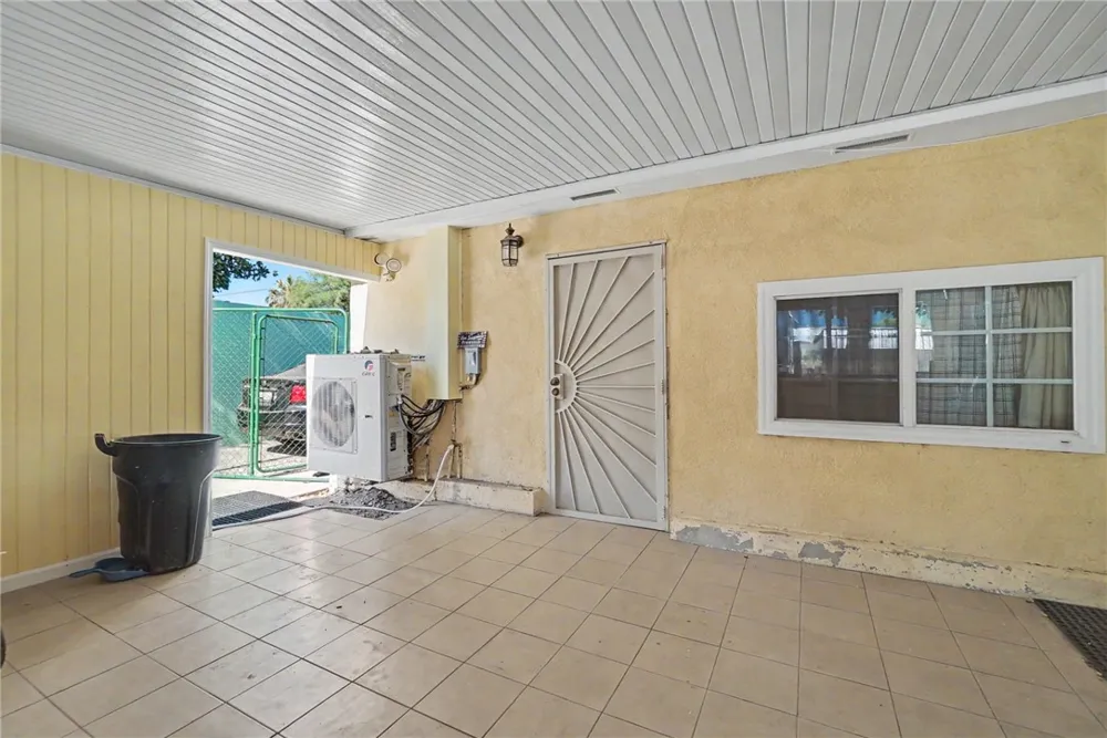 7746 Mckinley Avenue San Bernardino, CA 92410