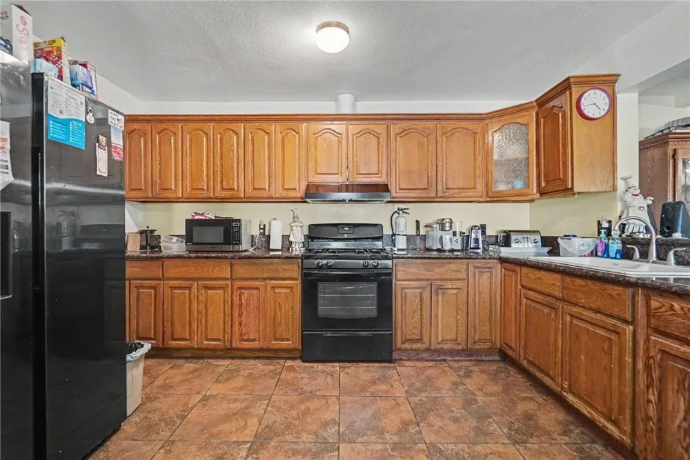 7746 Mckinley Avenue San Bernardino, CA 92410