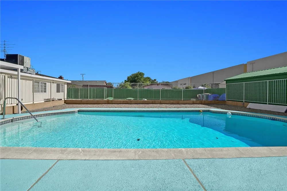 7746 Mckinley Avenue San Bernardino, CA 92410