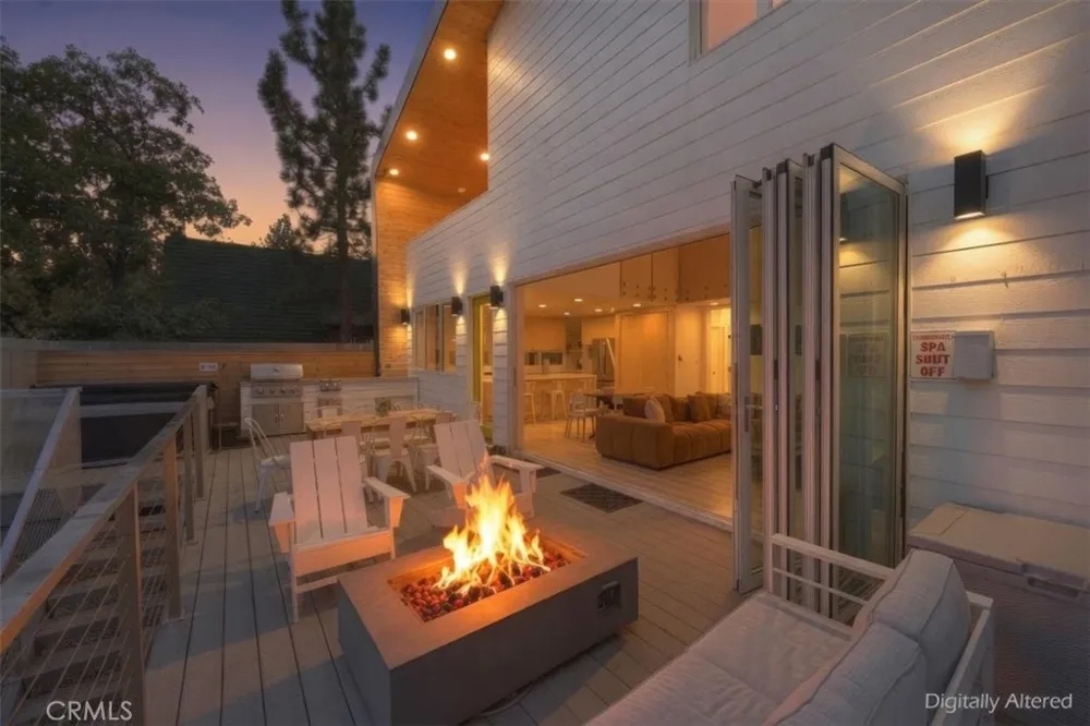 693 Villa Grove Big Bear Lake, CA 92314