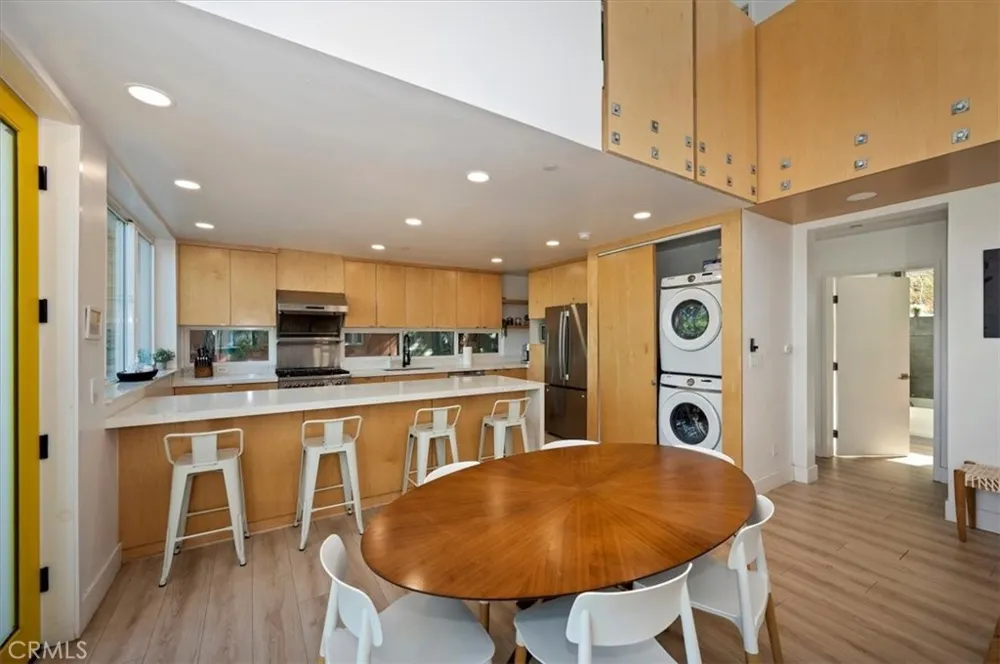 693 Villa Grove Big Bear Lake, CA 92314