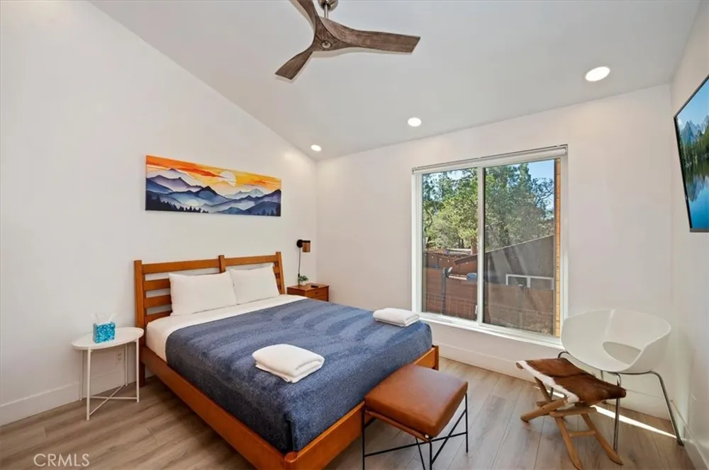 693 Villa Grove Big Bear Lake, CA 92314