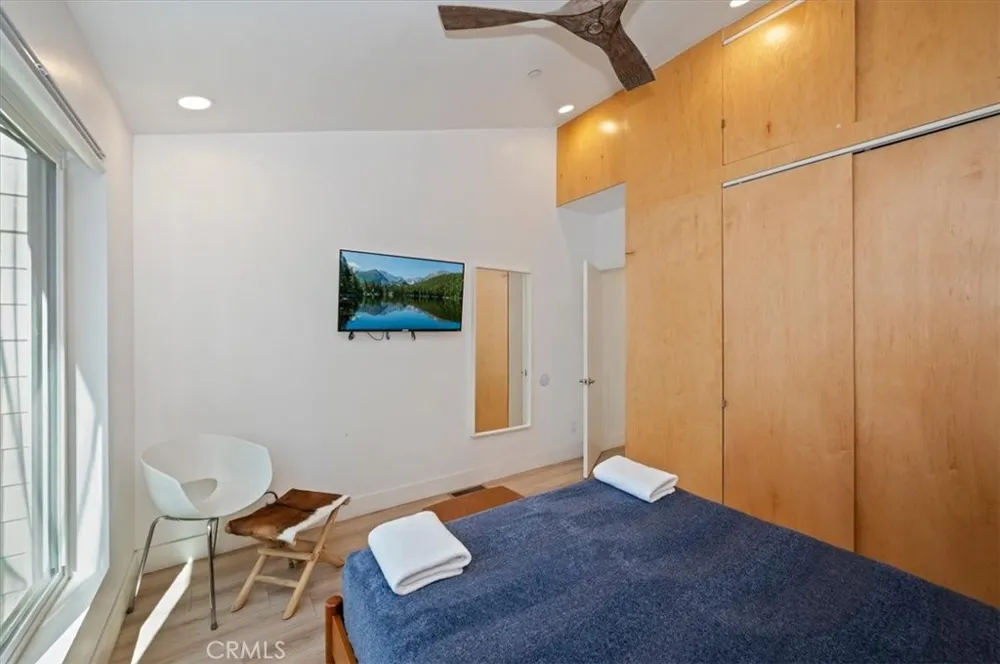 693 Villa Grove Big Bear Lake, CA 92314