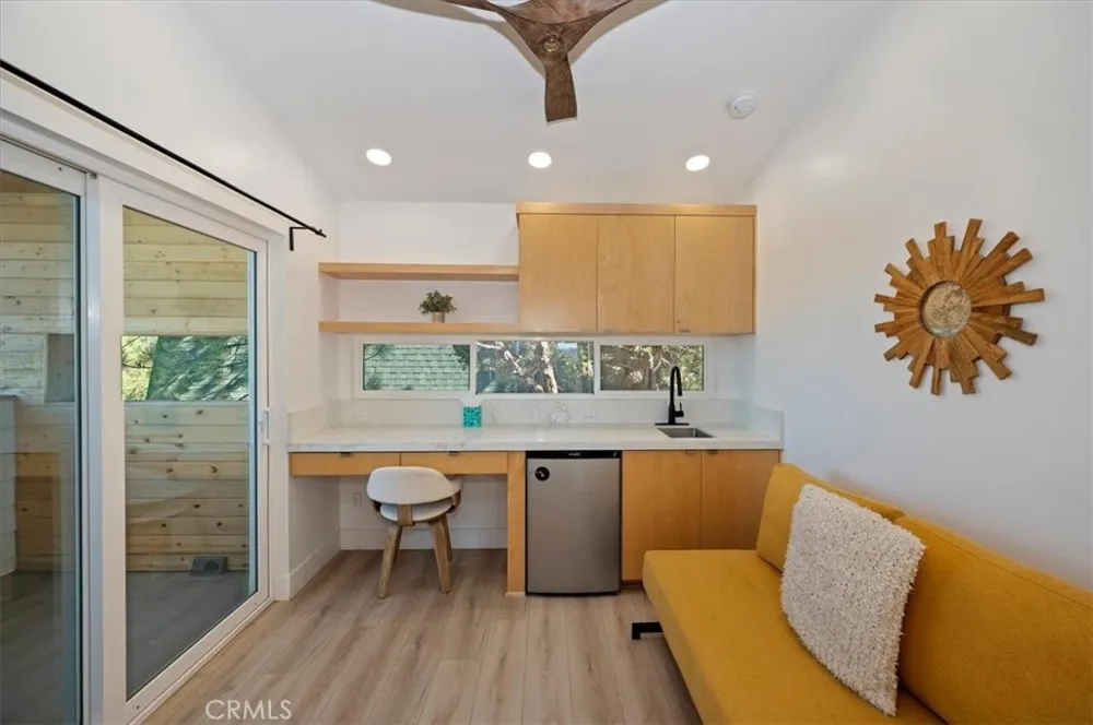 693 Villa Grove Big Bear Lake, CA 92314