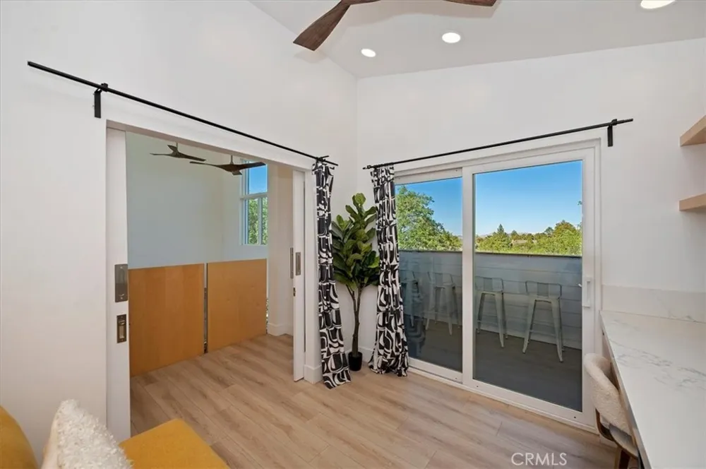 693 Villa Grove Big Bear Lake, CA 92314