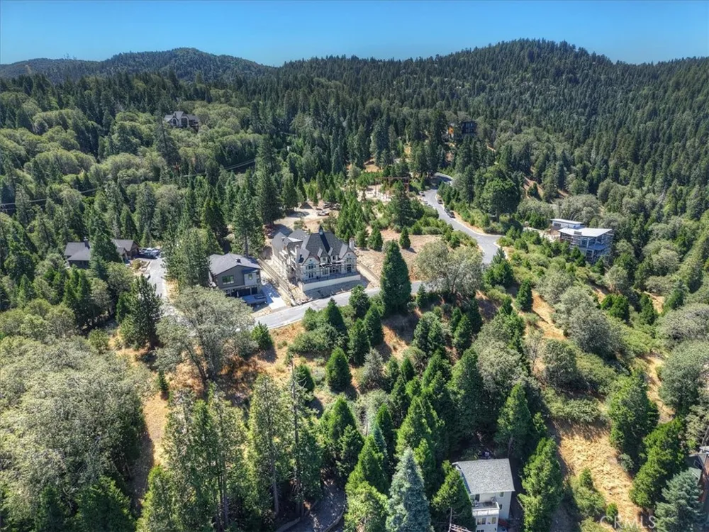 149 Mill Pond Road Lake Arrowhead, CA 92352