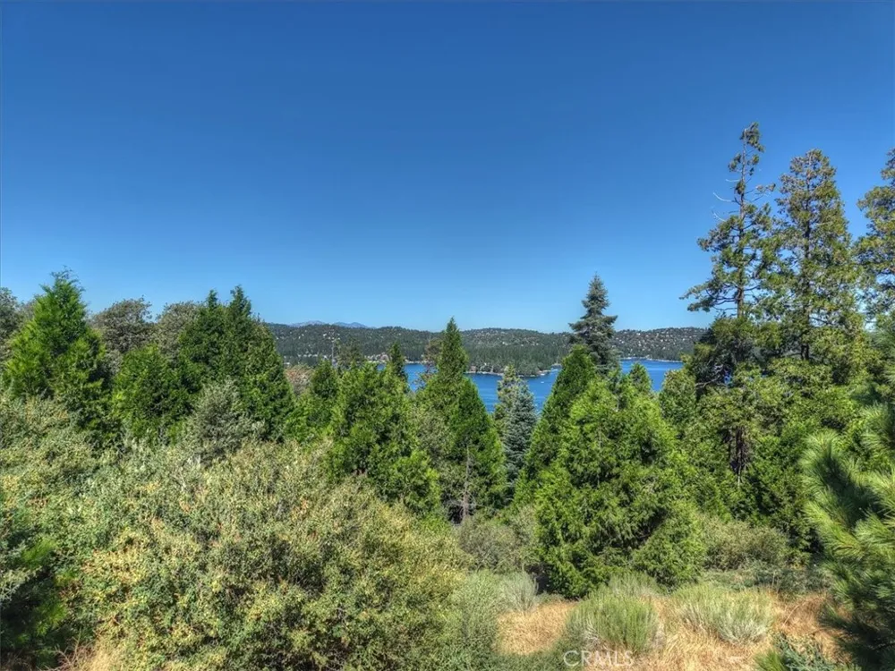 149 Mill Pond Road Lake Arrowhead, CA 92352