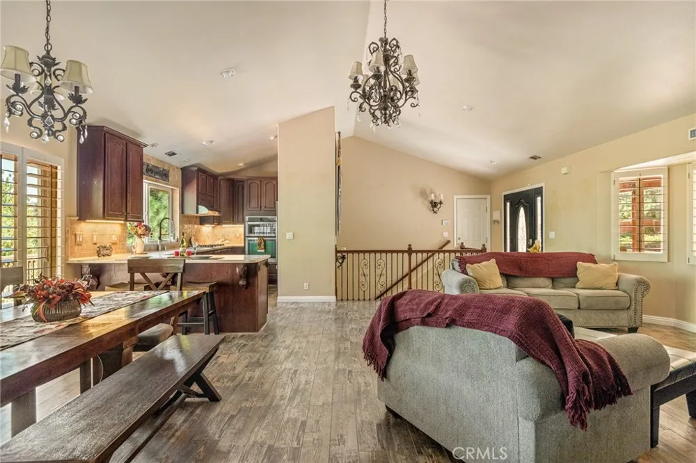 30080 Pixie Running Springs, CA 92382