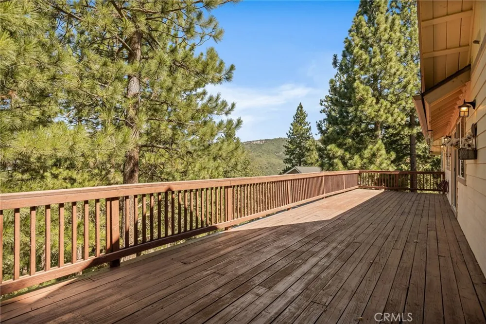 30080 Pixie Running Springs, CA 92382