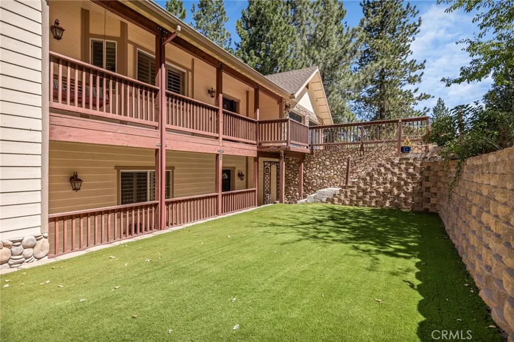 30080 Pixie Running Springs, CA 92382
