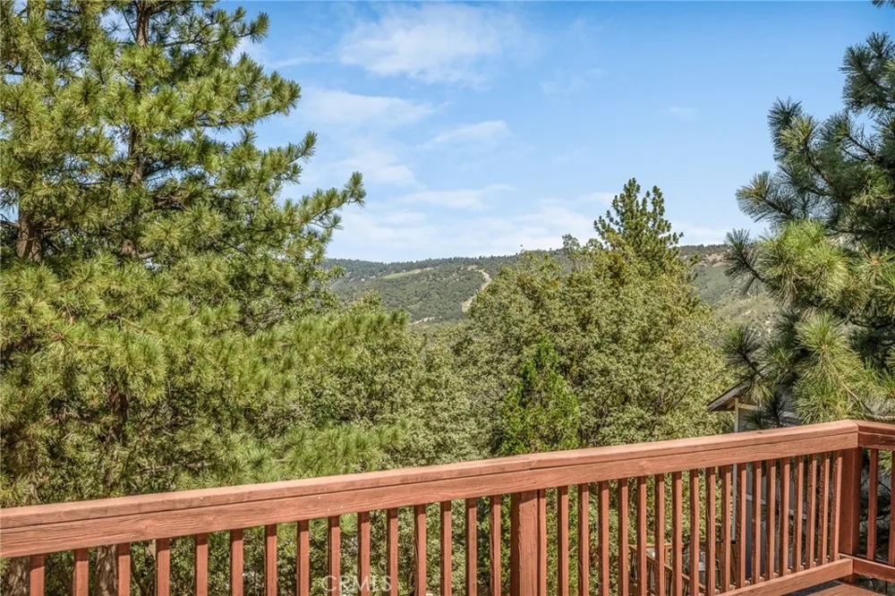 30080 Pixie Running Springs, CA 92382