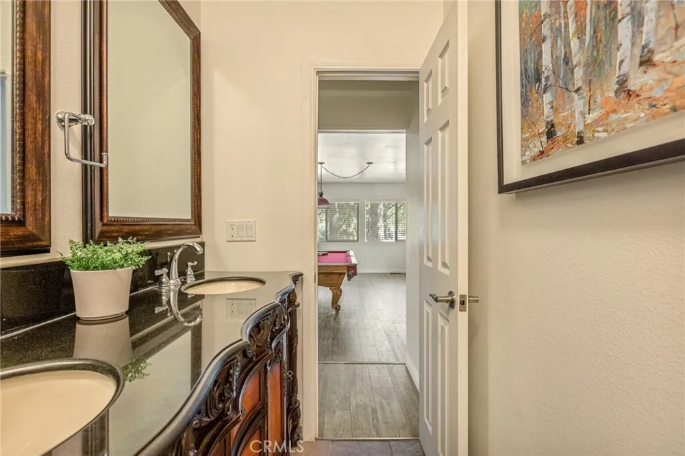 30080 Pixie Running Springs, CA 92382