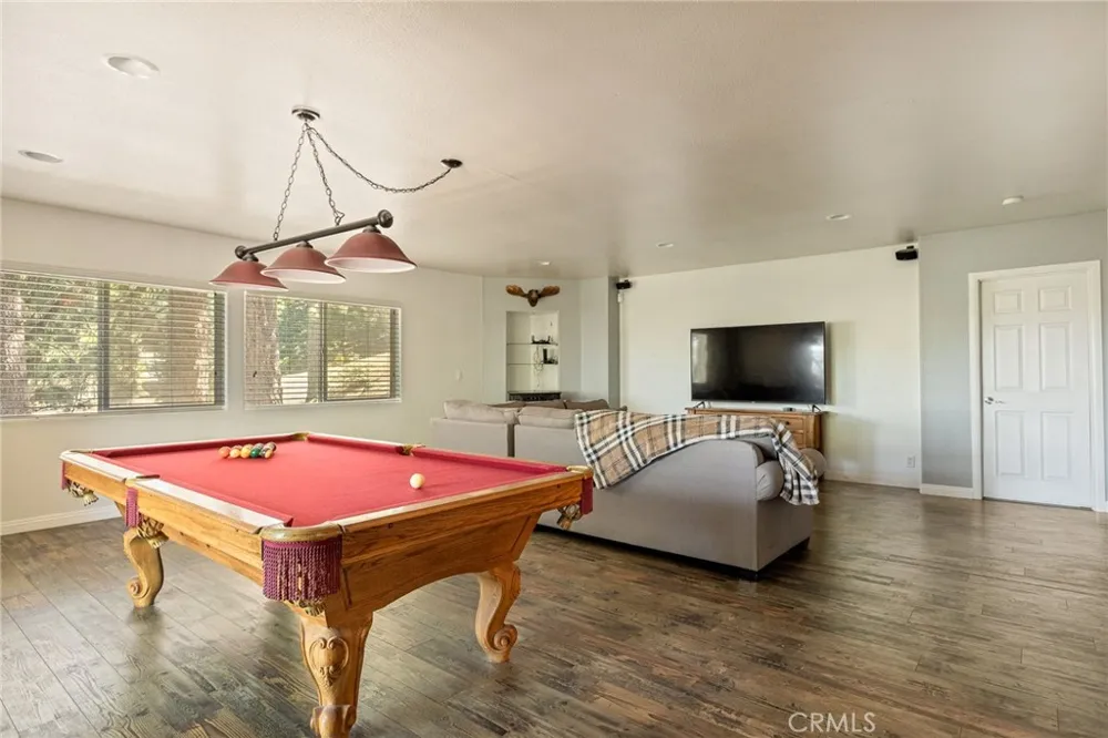 30080 Pixie Running Springs, CA 92382