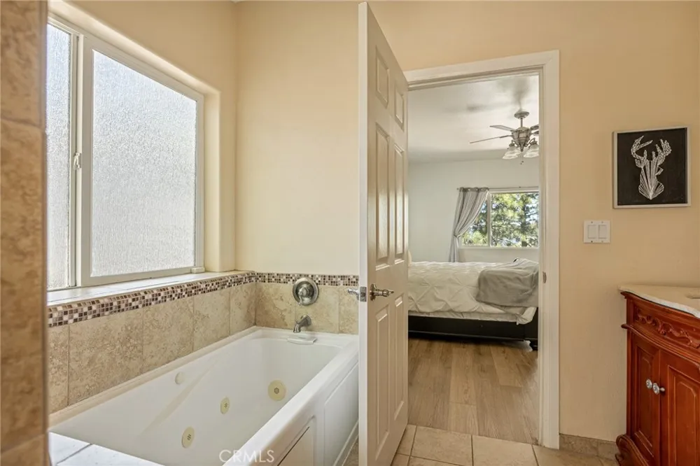 30080 Pixie Running Springs, CA 92382
