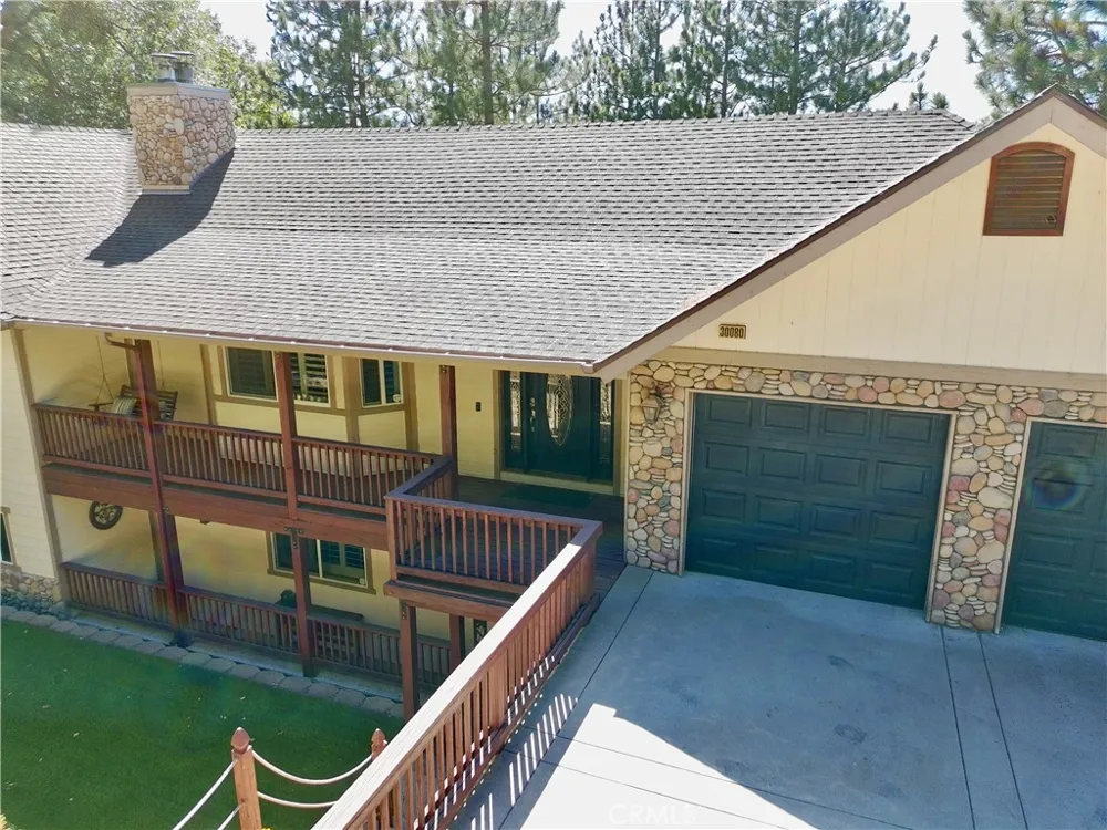 30080 Pixie Running Springs, CA 92382