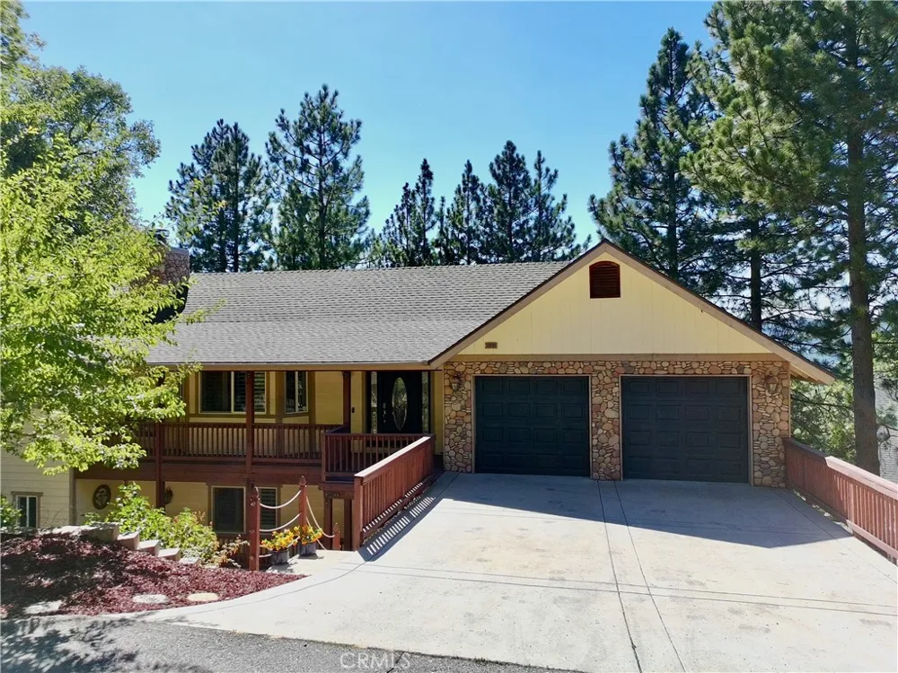 30080 Pixie Running Springs, CA 92382