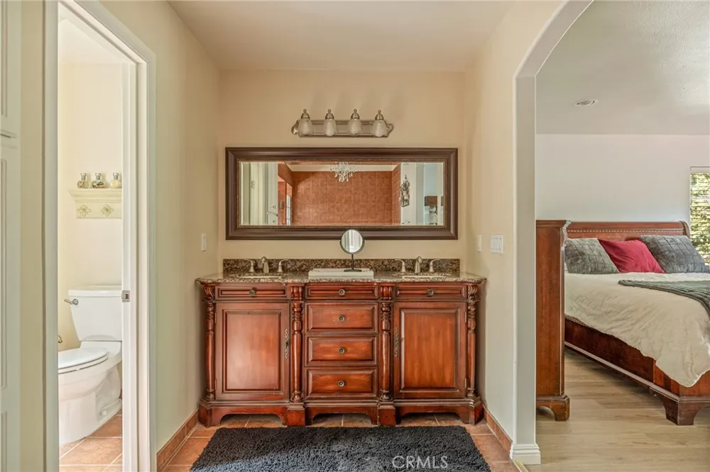 30080 Pixie Running Springs, CA 92382