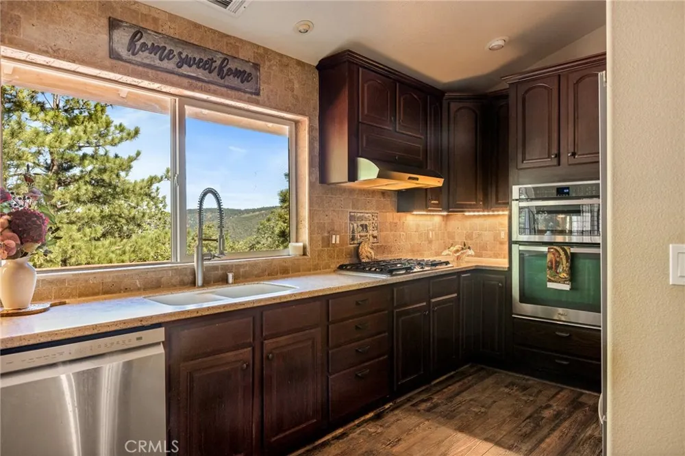 30080 Pixie Running Springs, CA 92382