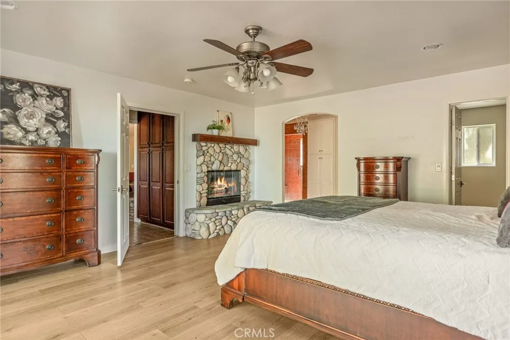 30080 Pixie Running Springs, CA 92382
