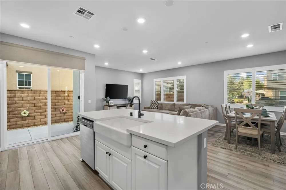 7155 Citrus #134 Fontana, CA 92336